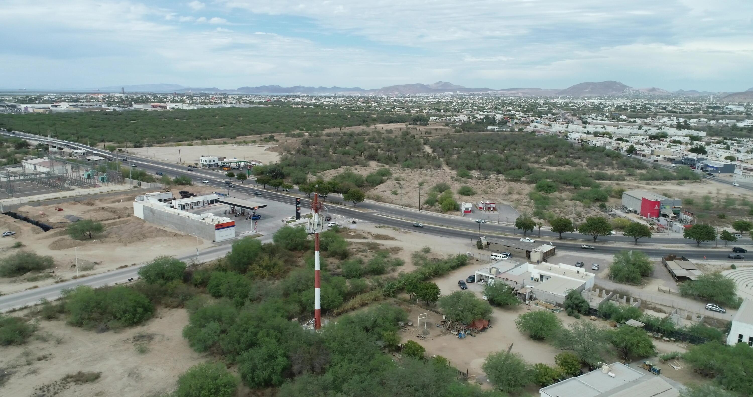 Blvd Pino Payas, Esquina Comercial Pino Payas