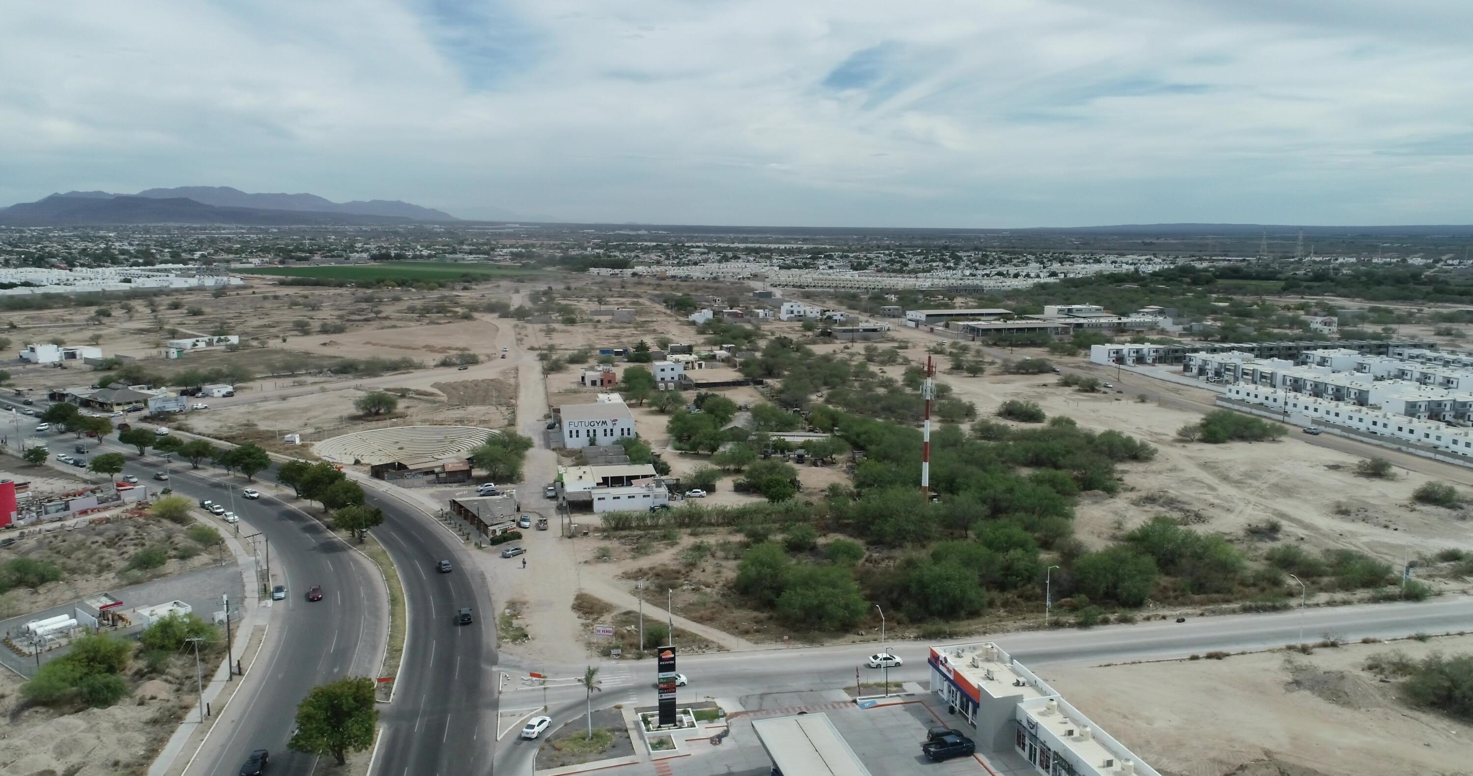 Blvd Pino Payas, Esquina Comercial Pino Payas