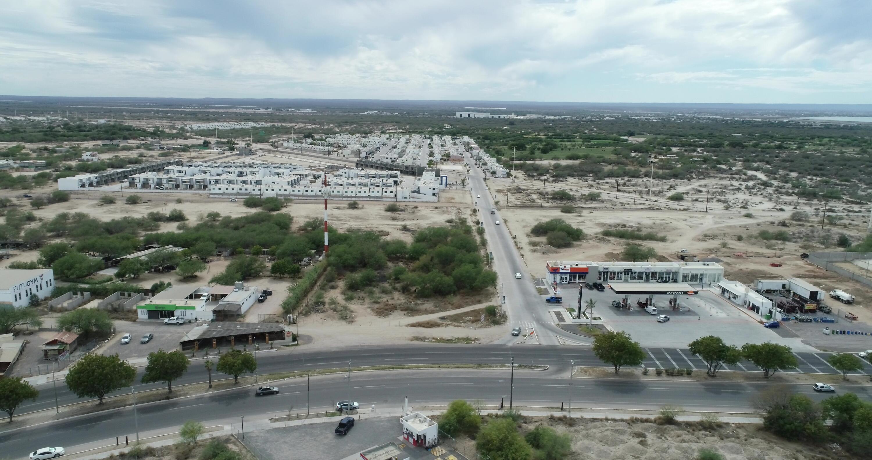 Blvd Pino Payas, Esquina Comercial Pino Payas