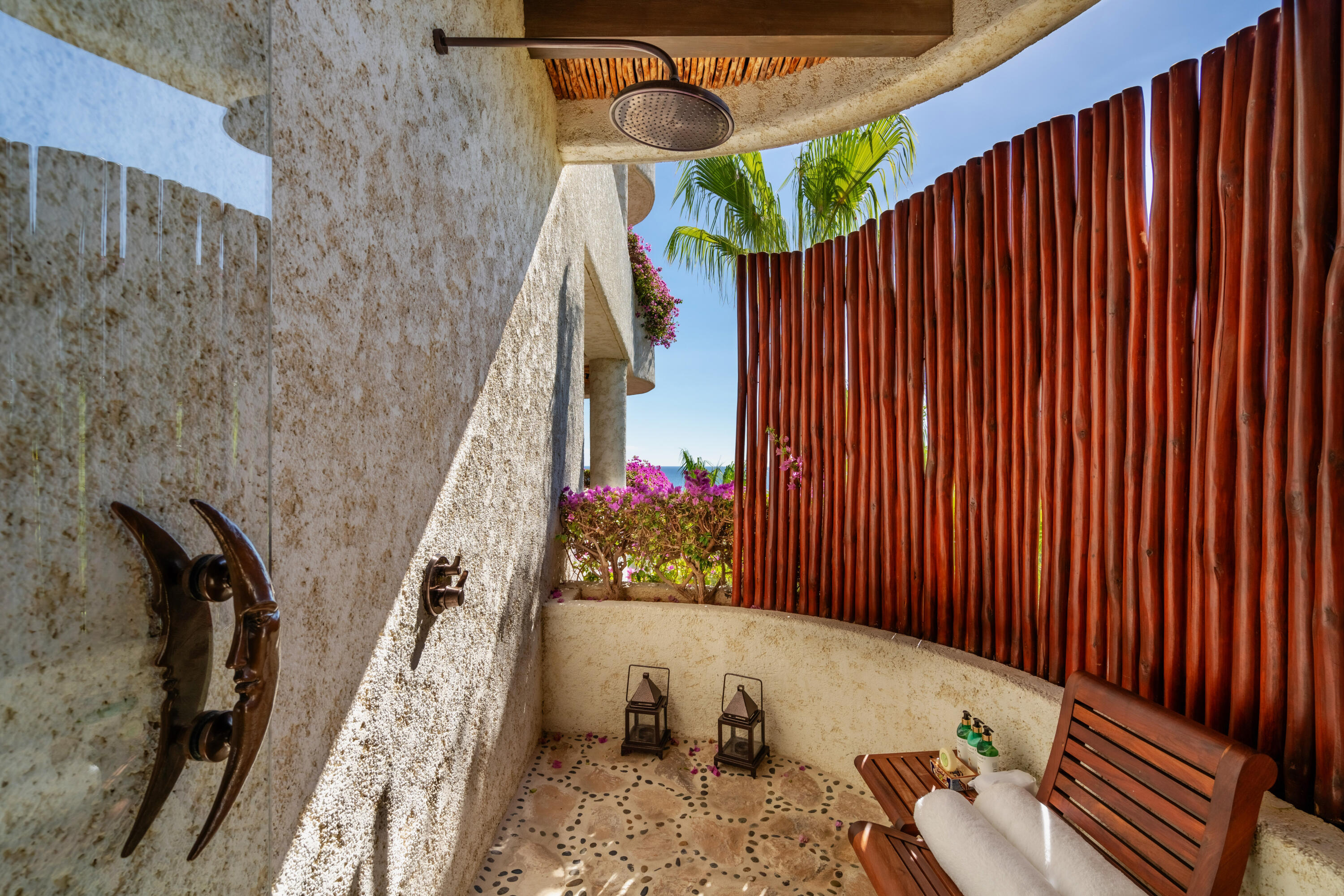 Residence 6301 Las Ventanas