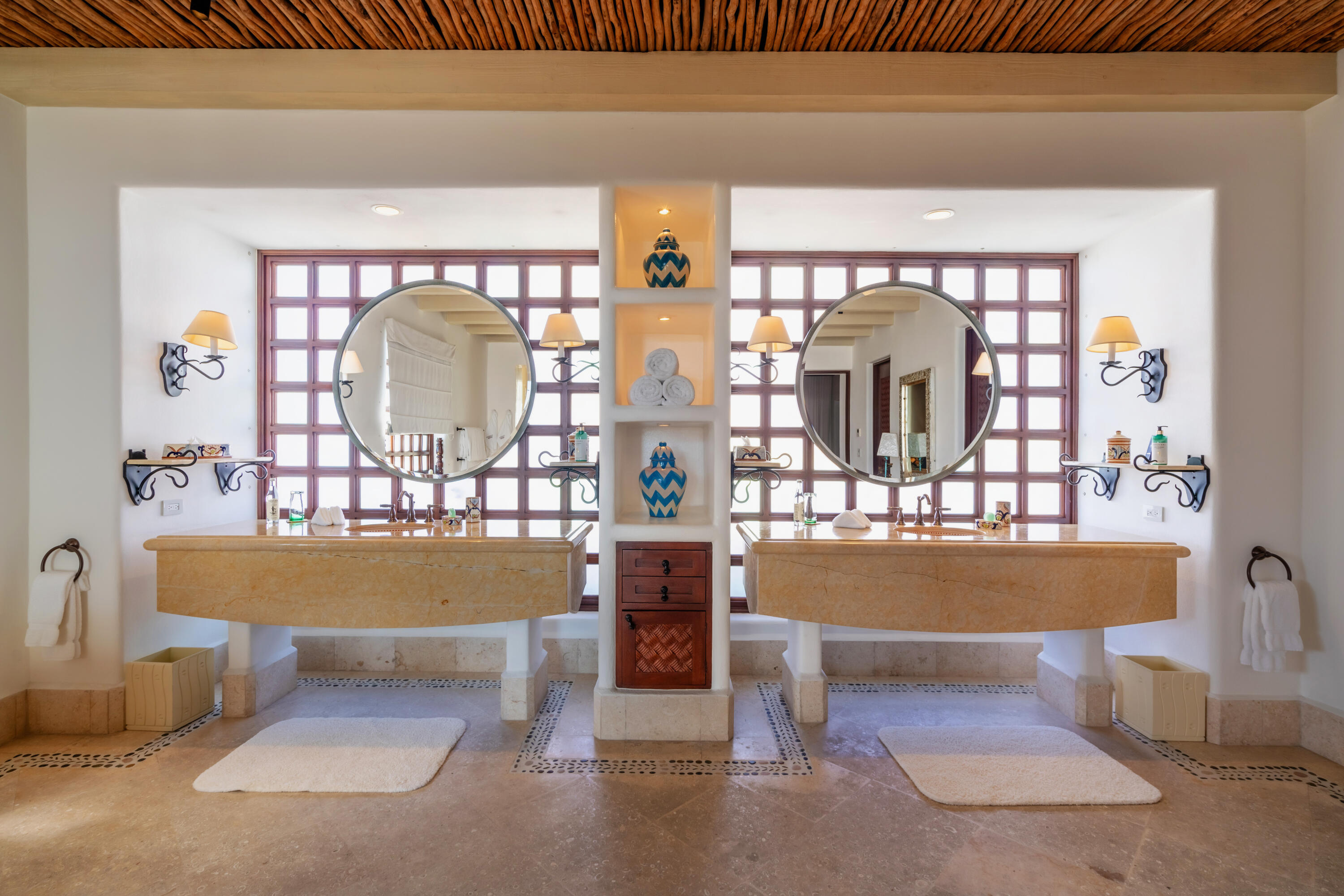 Residence 6301 Las Ventanas