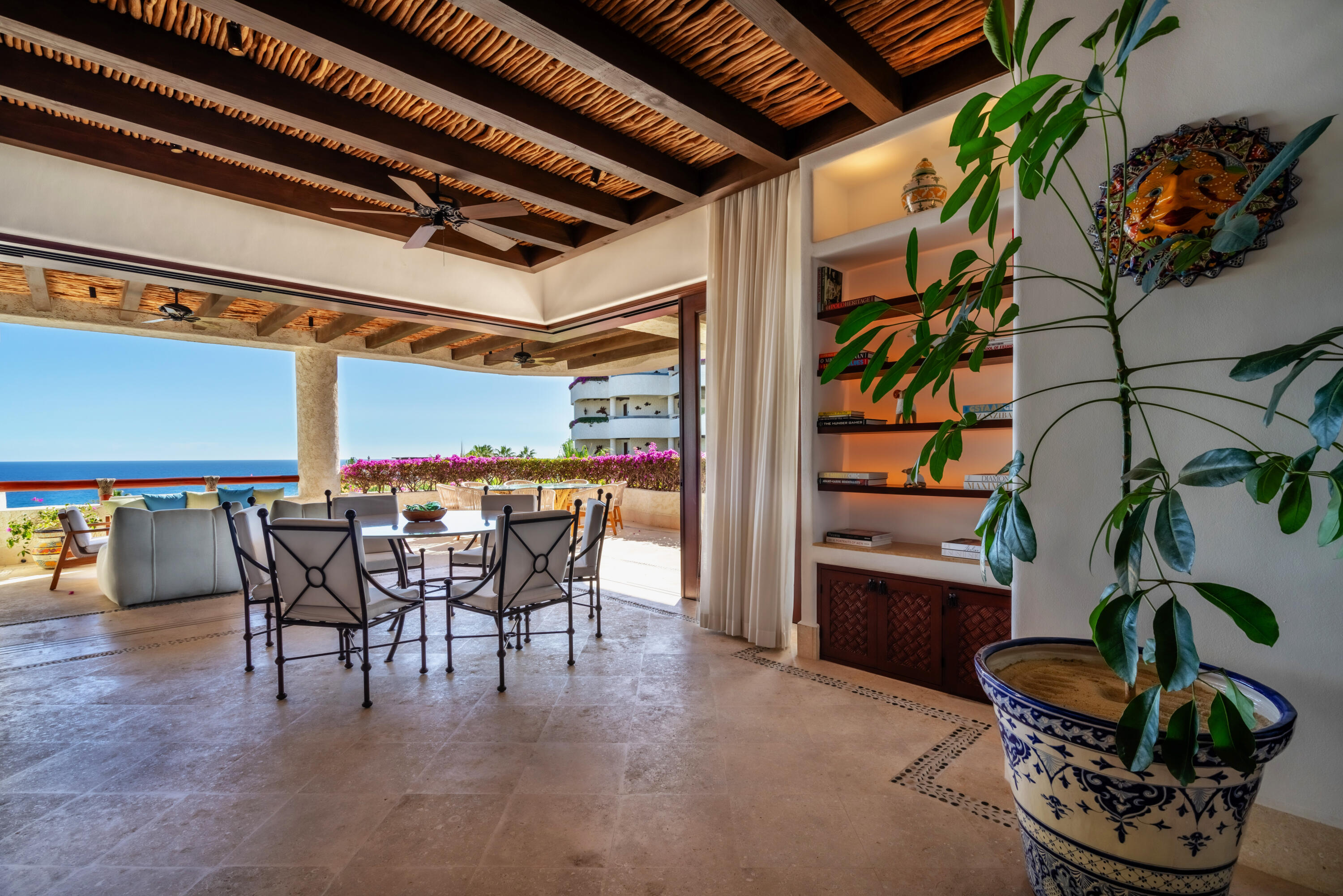 Residence 6301 Las Ventanas