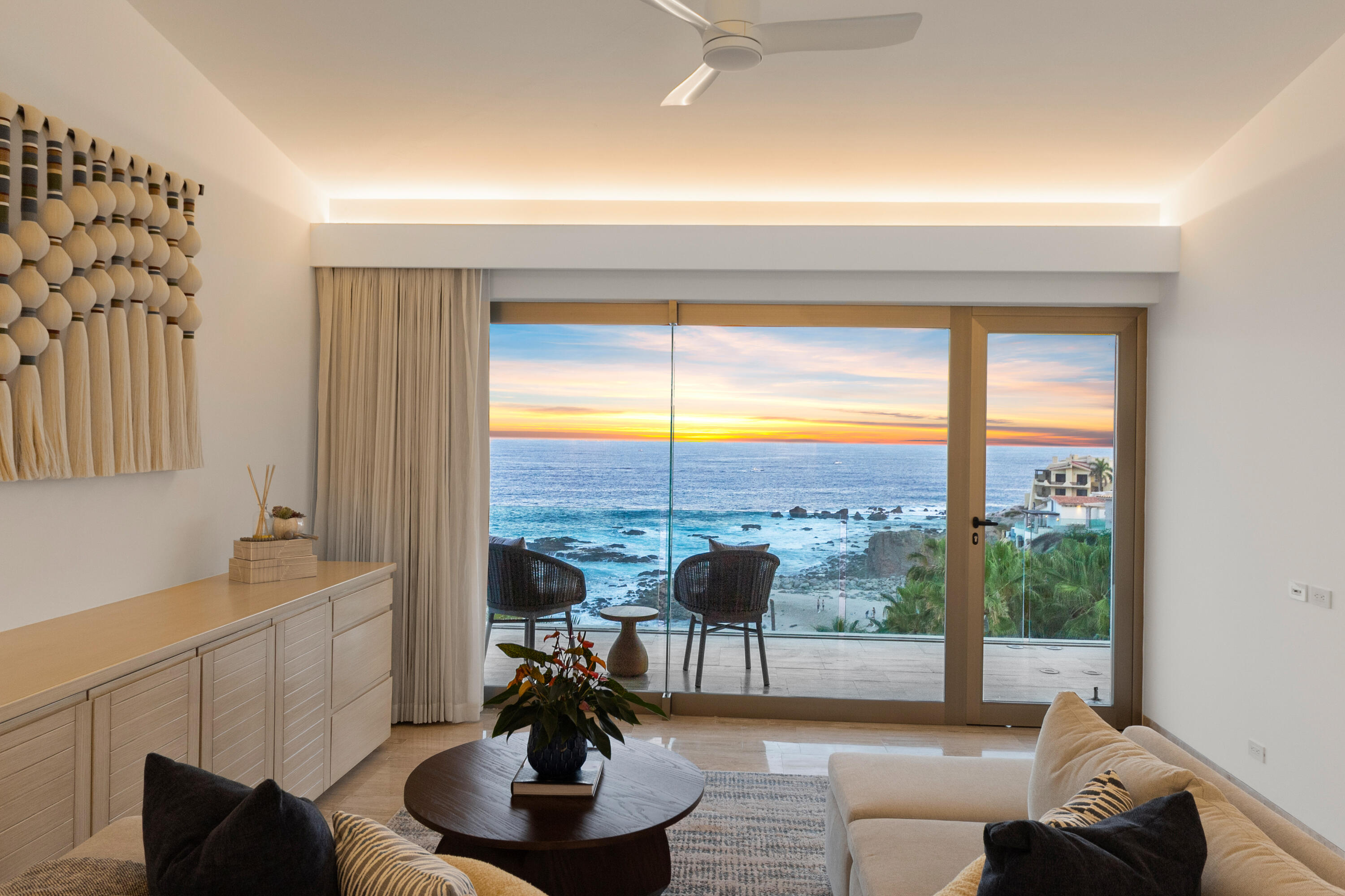 17 Playa del Rey, Villa Del Rey