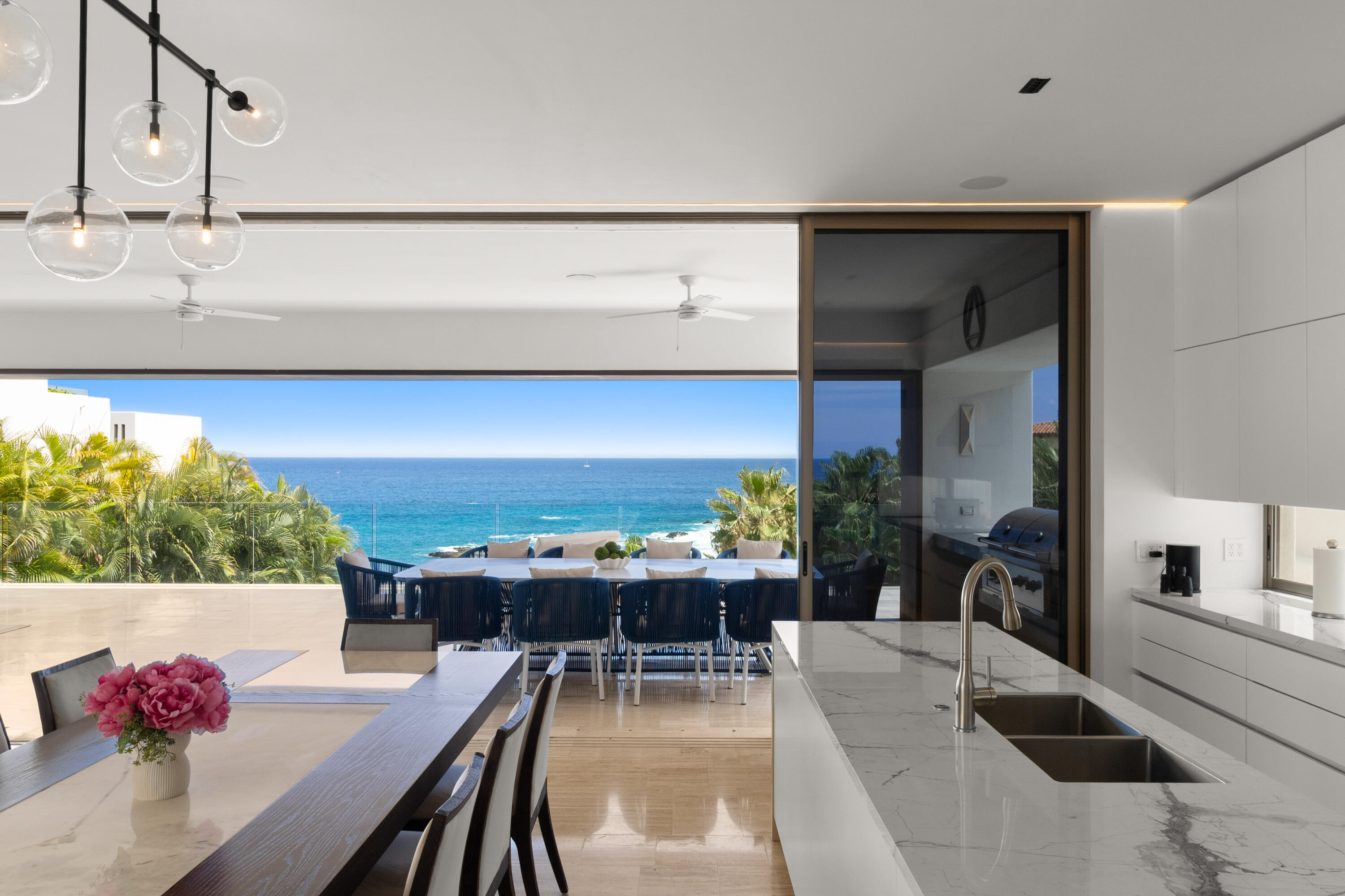 17 Playa del Rey, Villa Del Rey
