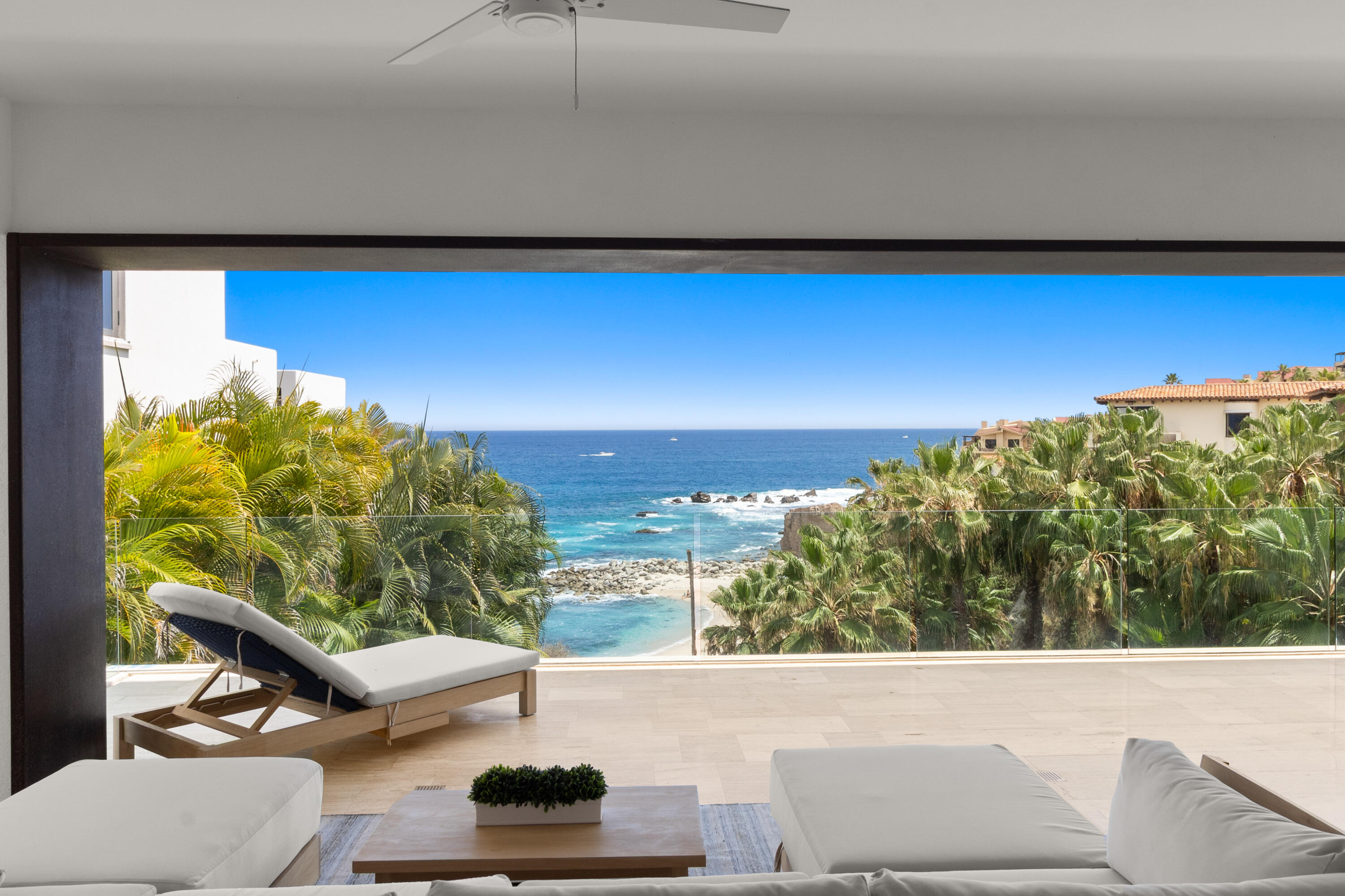 17 Playa del Rey, Villa Del Rey