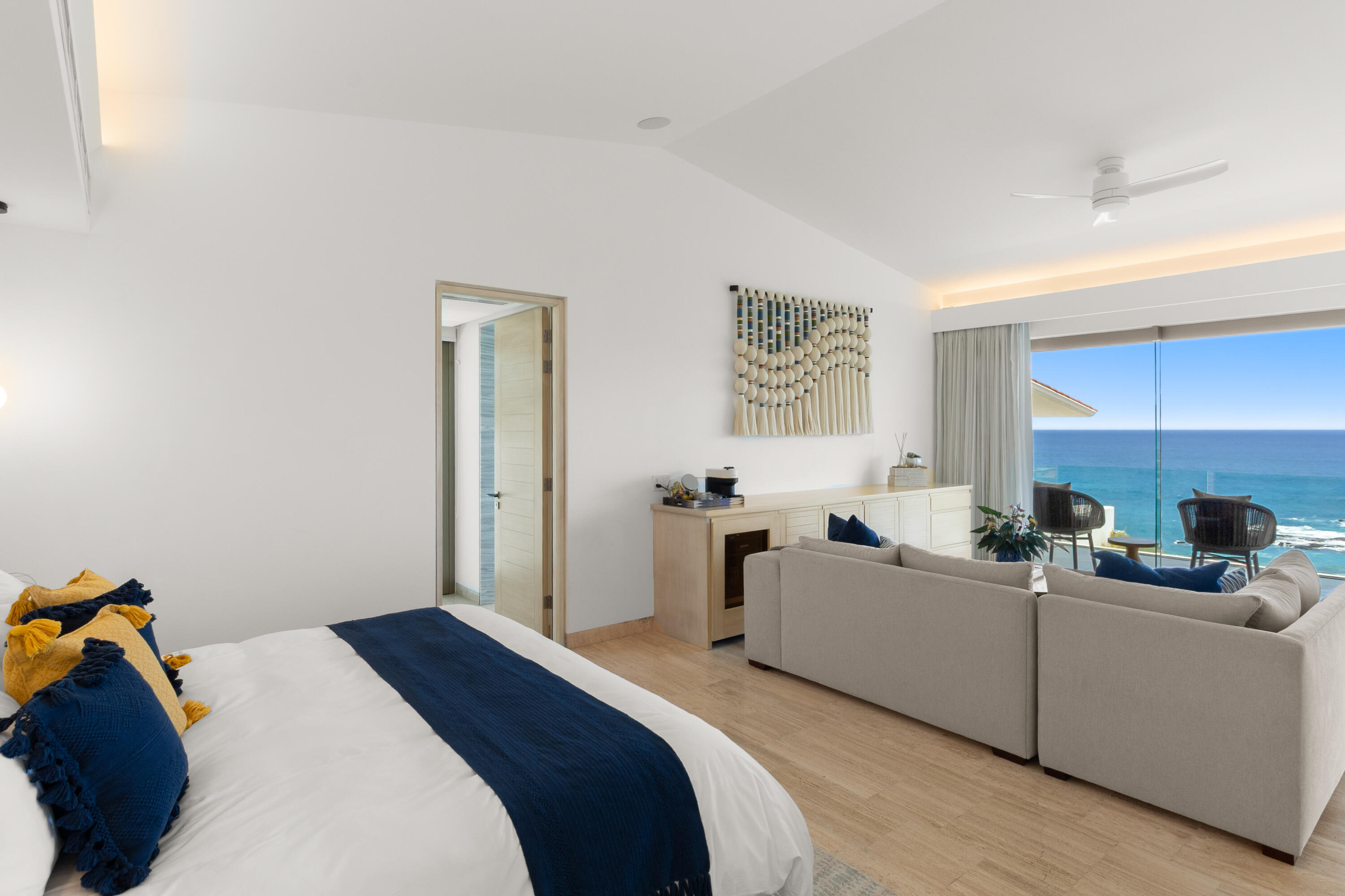 17 Playa del Rey, Villa Del Rey