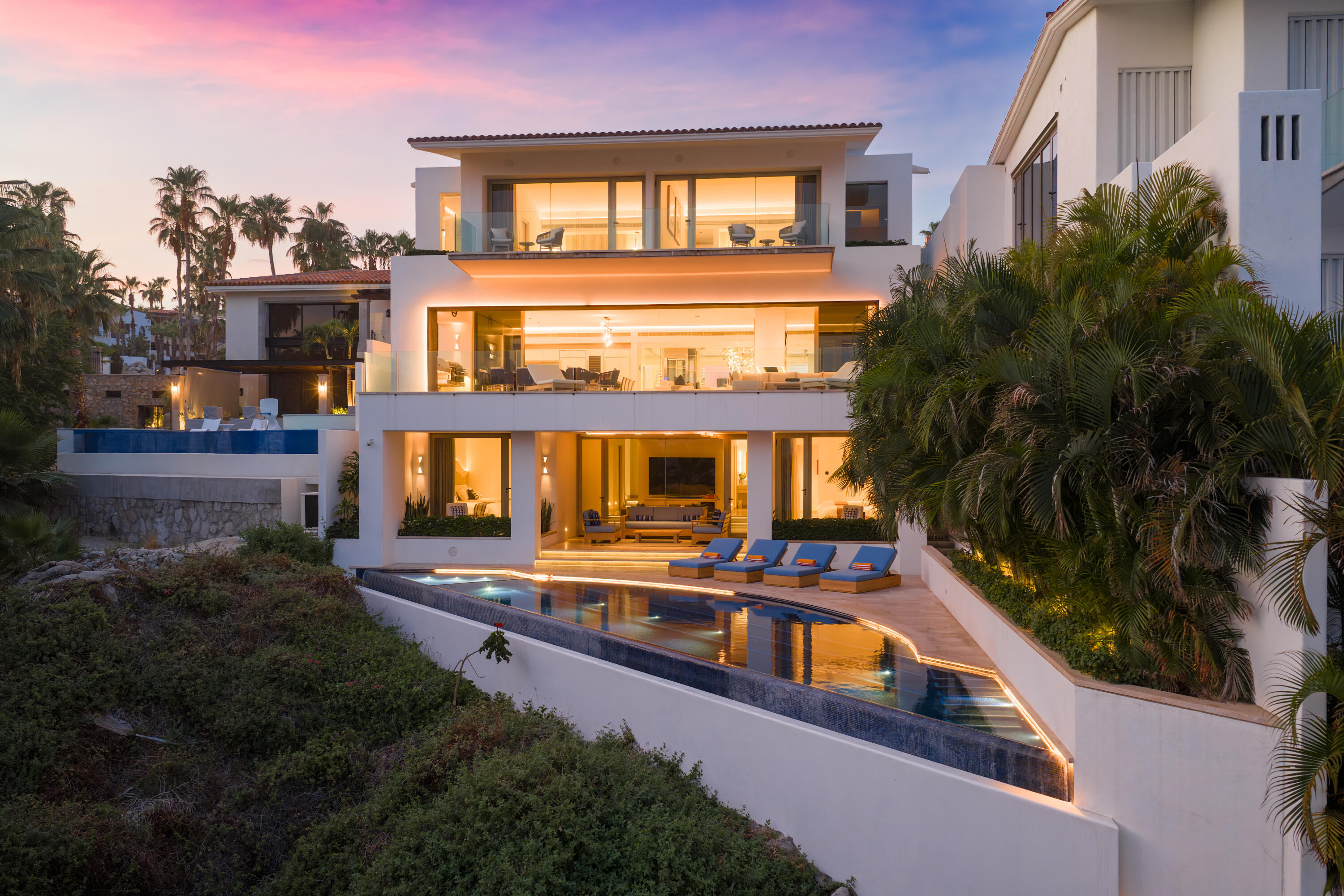 17 Playa del Rey, Villa Del Rey