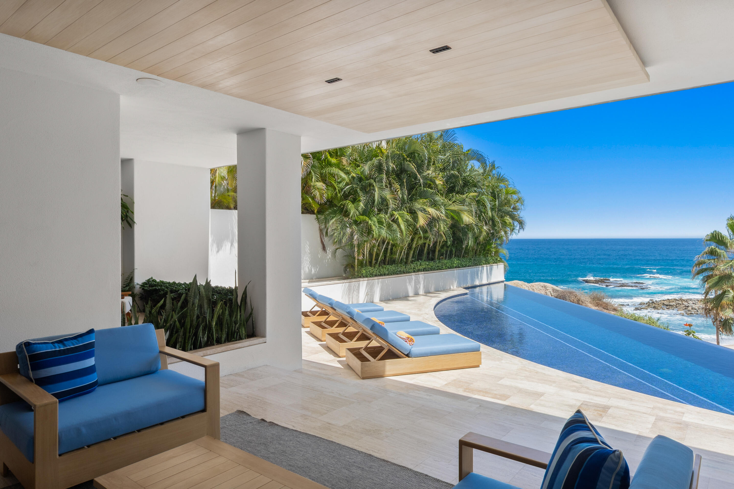 17 Playa del Rey, Villa Del Rey