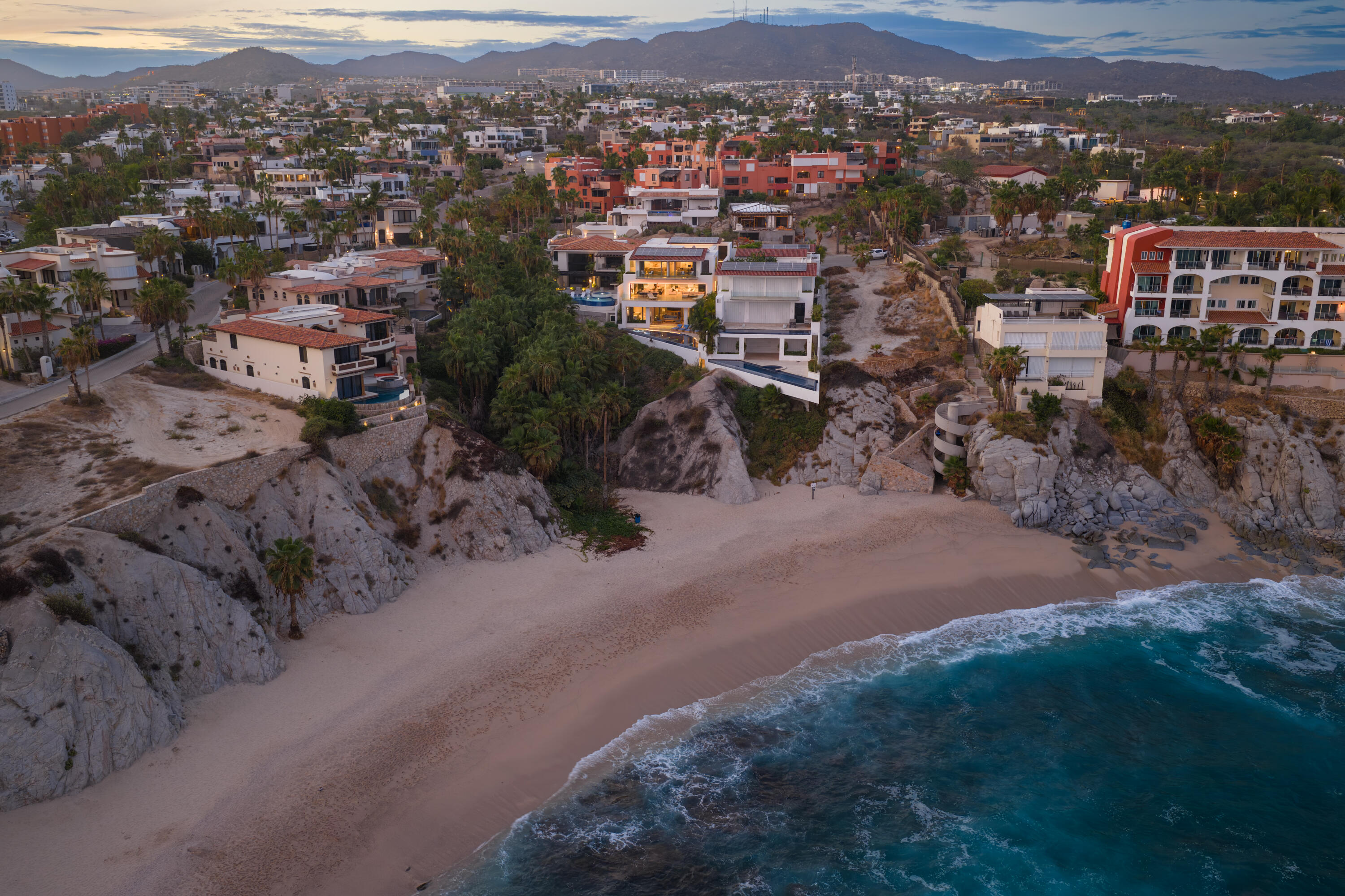 17 Playa del Rey, Villa Del Rey