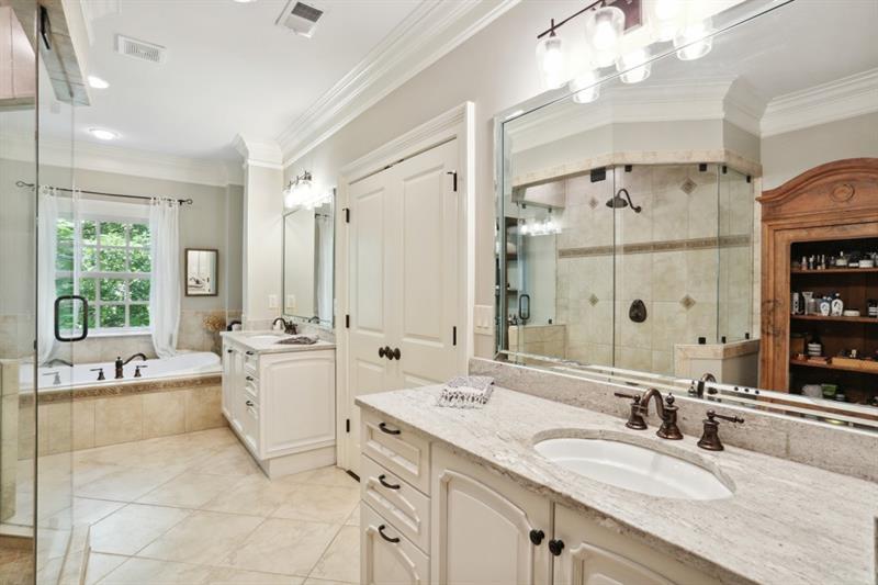 3585 Roxboro Road Unit 9