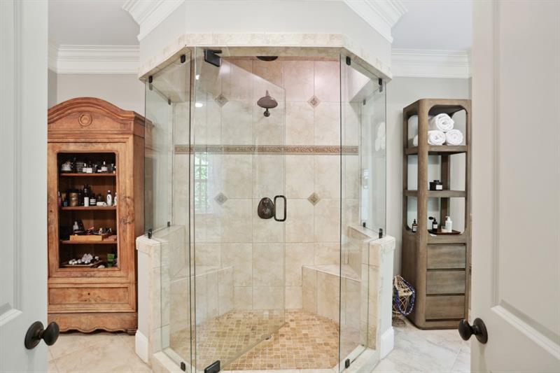 3585 Roxboro Road Unit 9