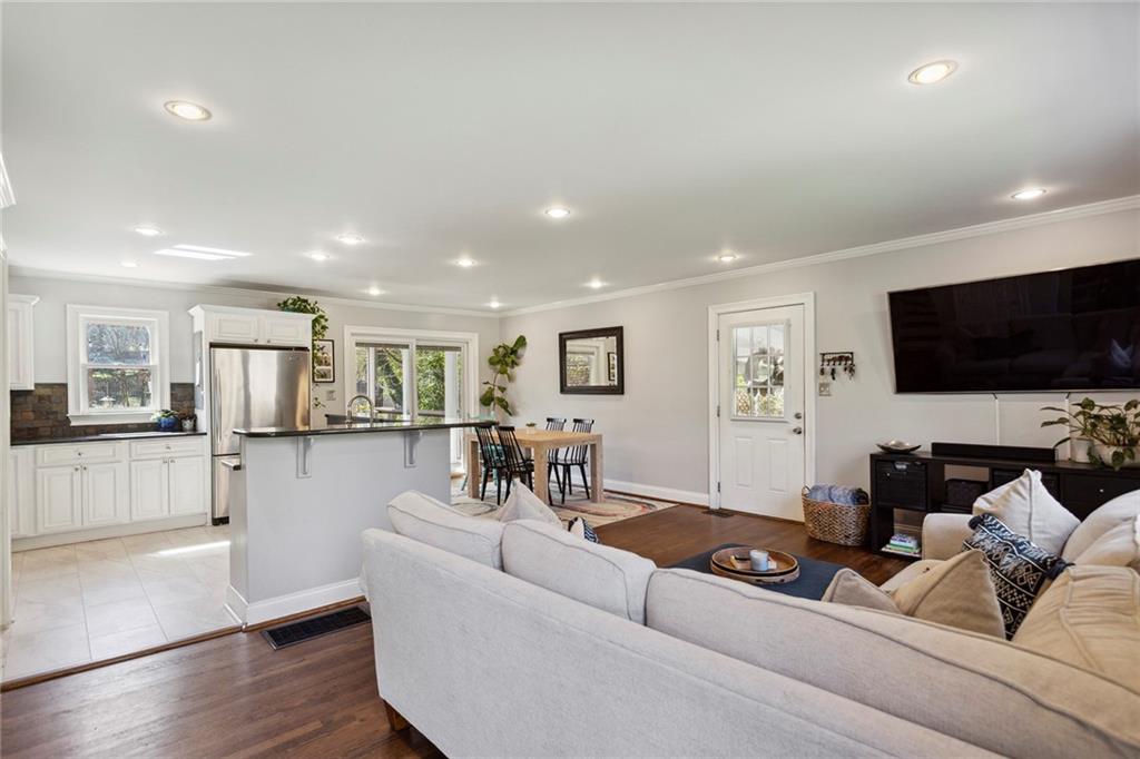 3438 Creatwood Trail