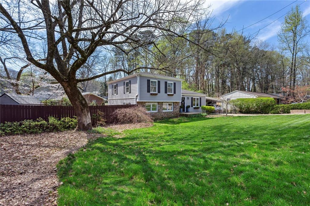 3438 Creatwood Trail