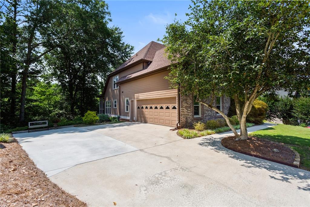 1025 Avery Creek Drive