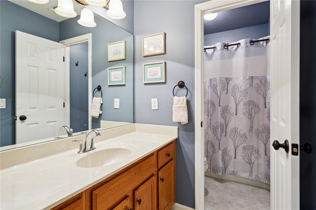 1025 Avery Creek Drive