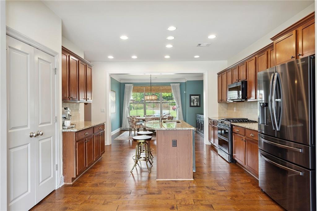 233 S Village Square