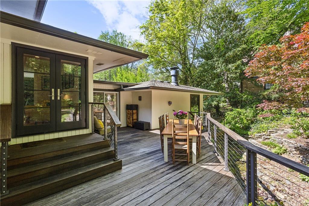 240 W Spalding Drive