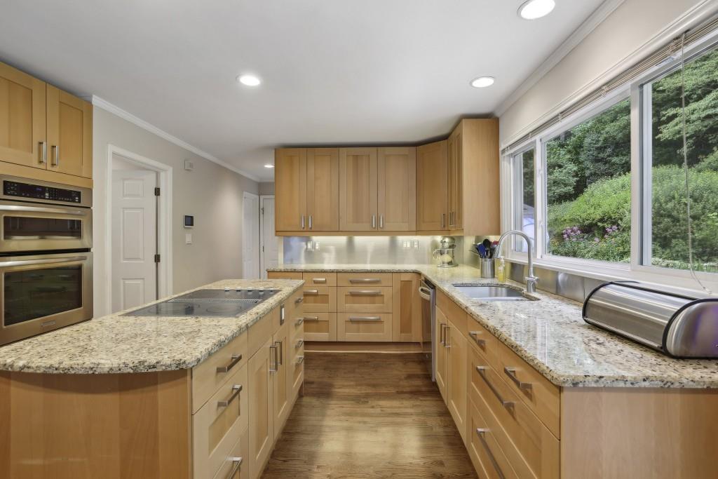 390 W Spalding Drive