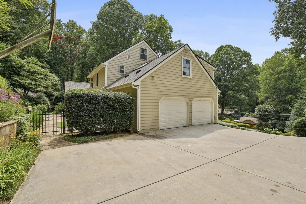 390 W Spalding Drive