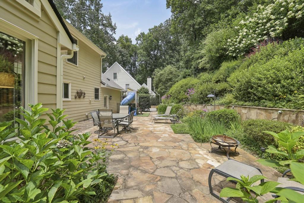 390 W Spalding Drive