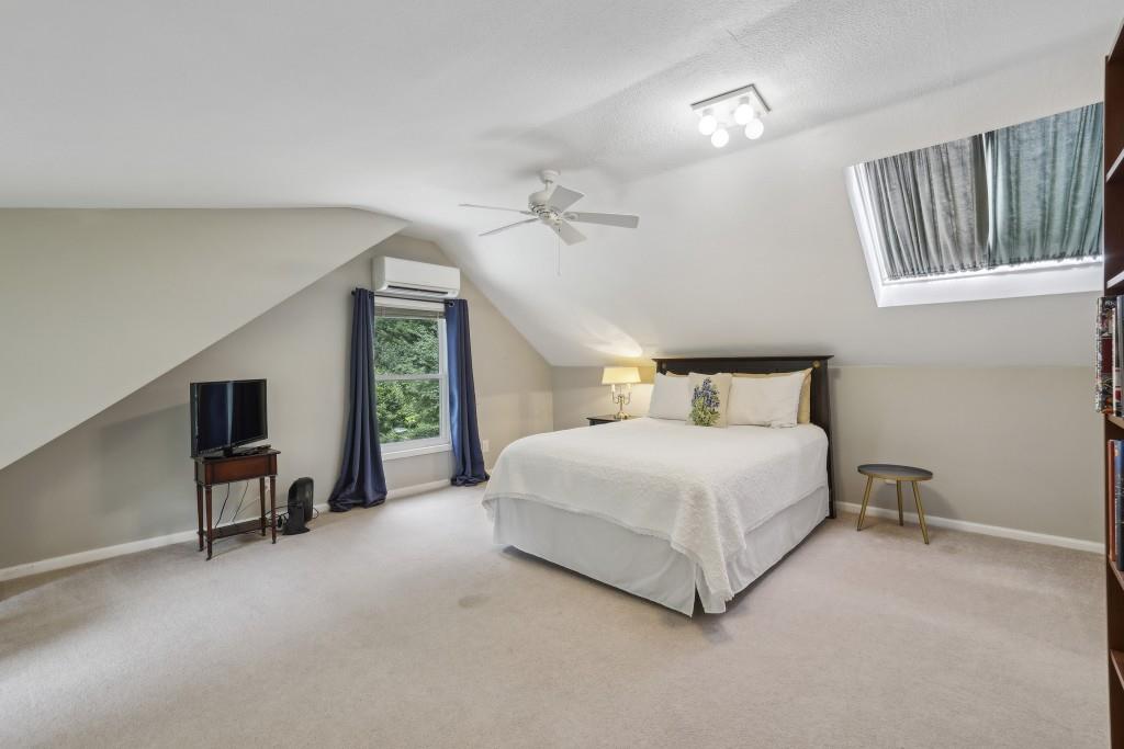 390 W Spalding Drive