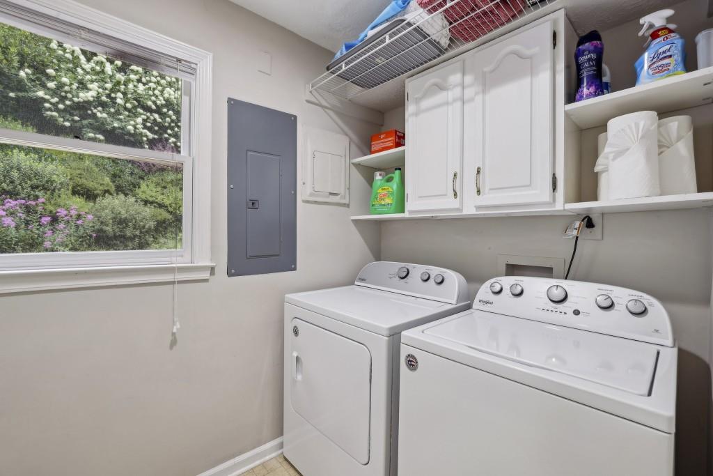 390 W Spalding Drive