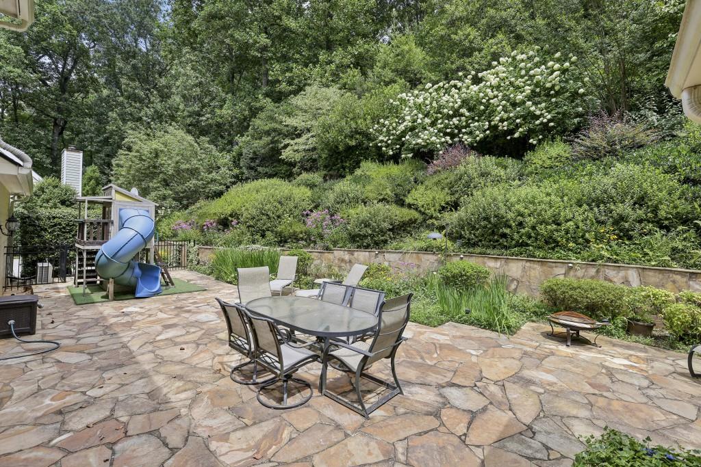 390 W Spalding Drive