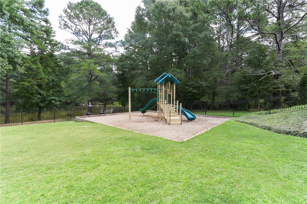 1375 Drakie Court SW