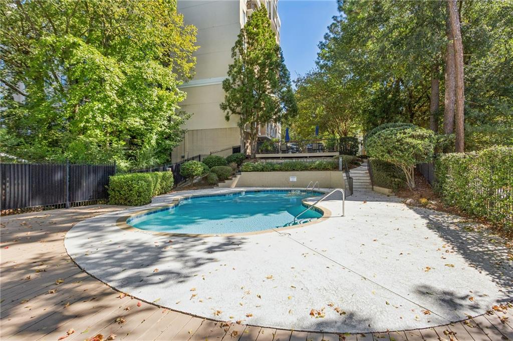 1 Biscayne Drive NW Unit PH6