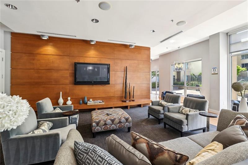 711 Cosmopolitan Drive NE Unit 523