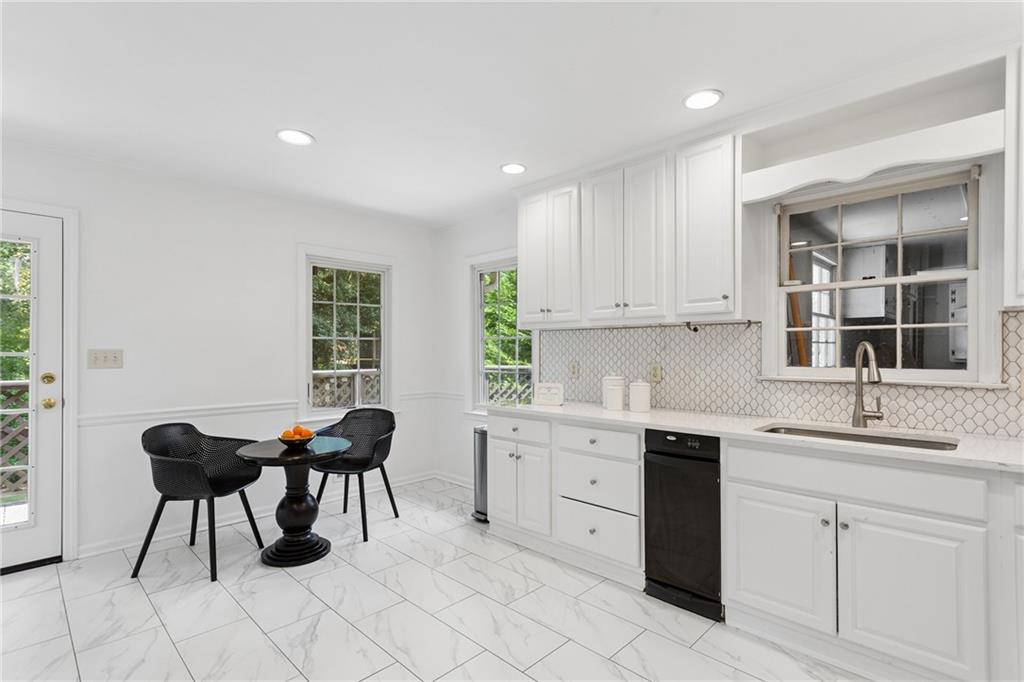 3920 Peachtree Dunwoody Road NE