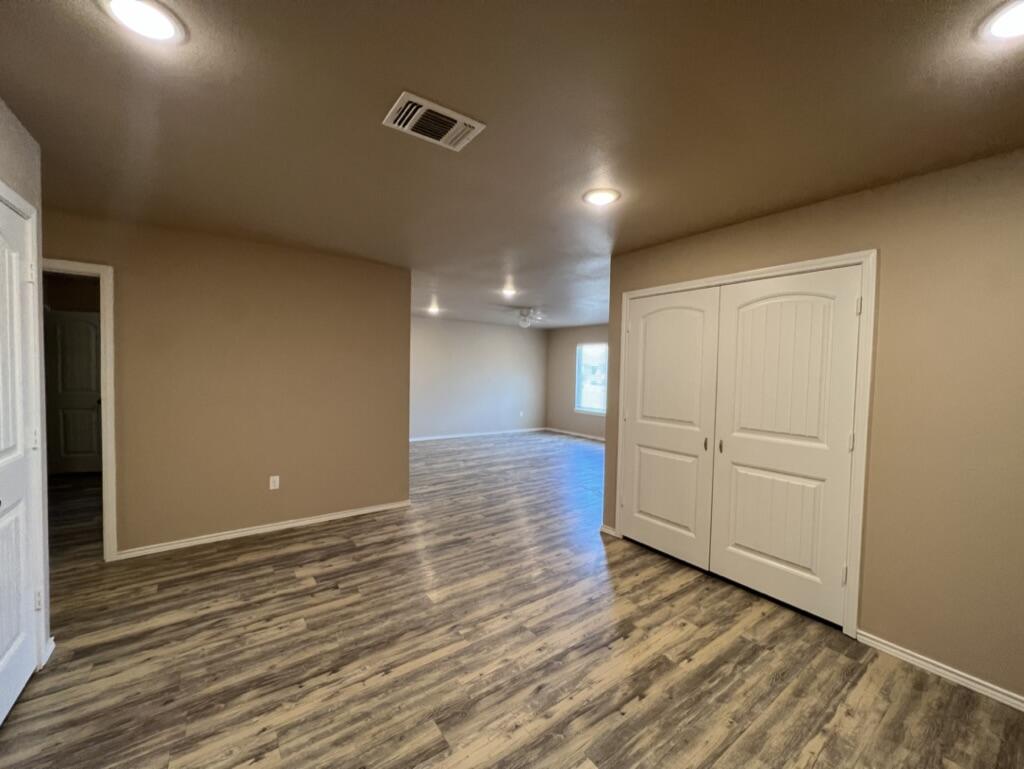 2104 N Avenue K, Unit B