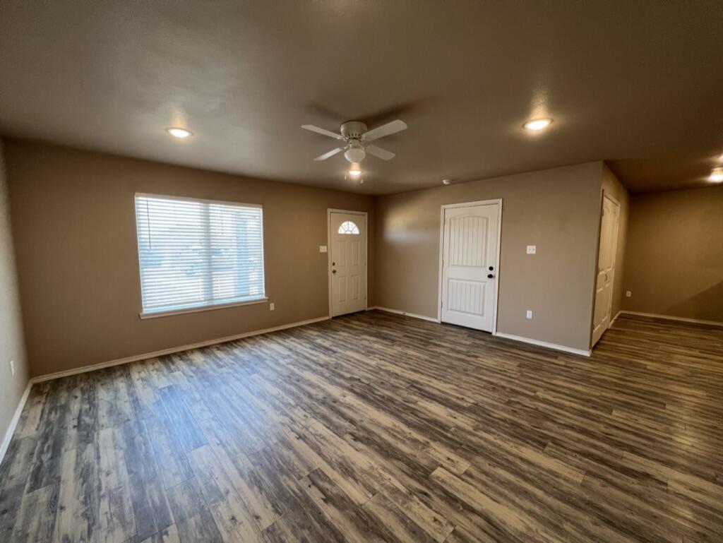 2104 N Avenue K, Unit B