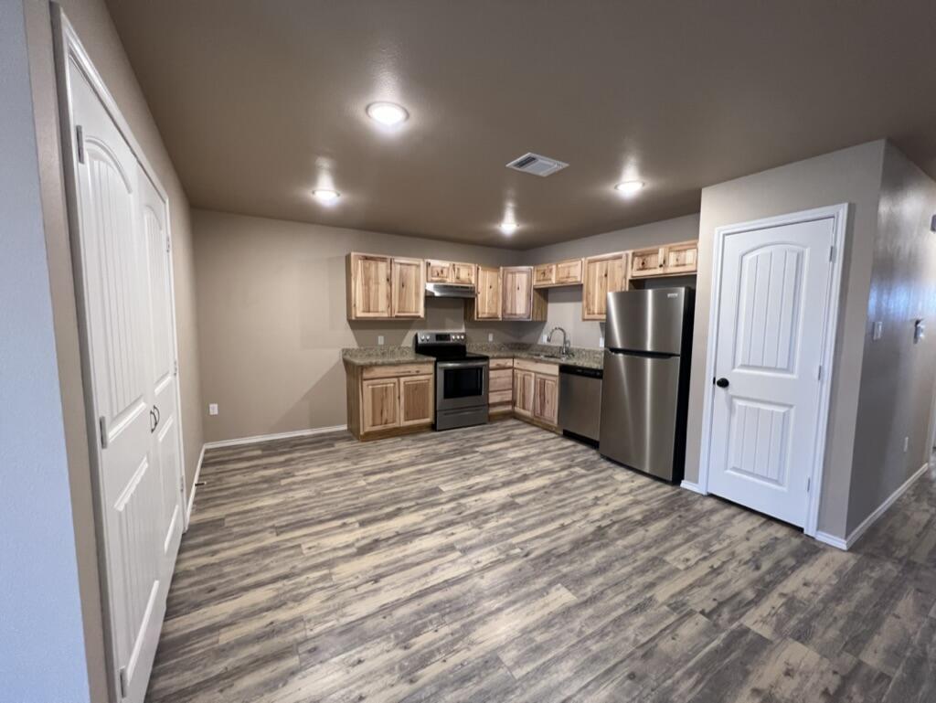 2104 N Avenue K, Unit B