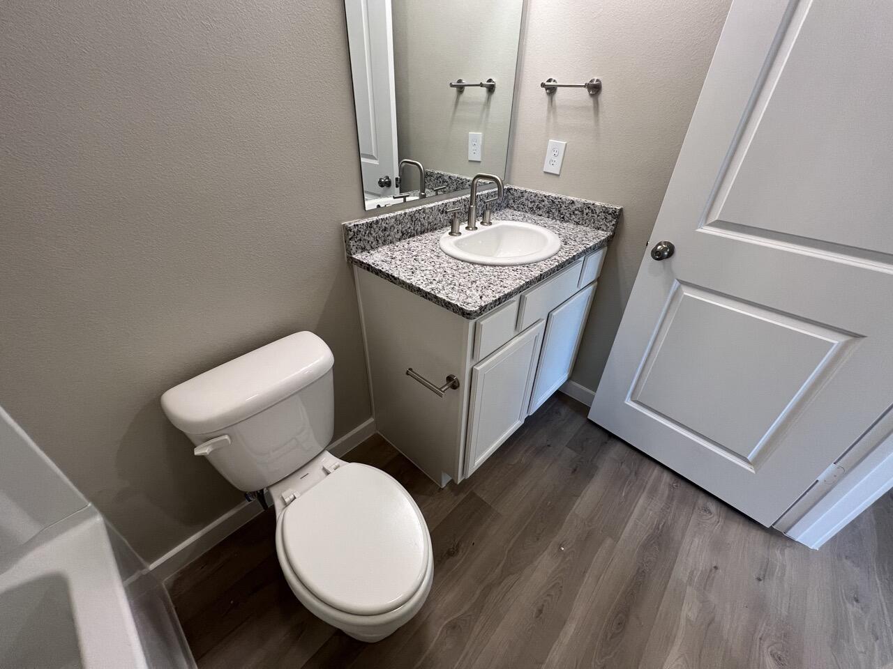2009 Bryan Avenue, Unit a