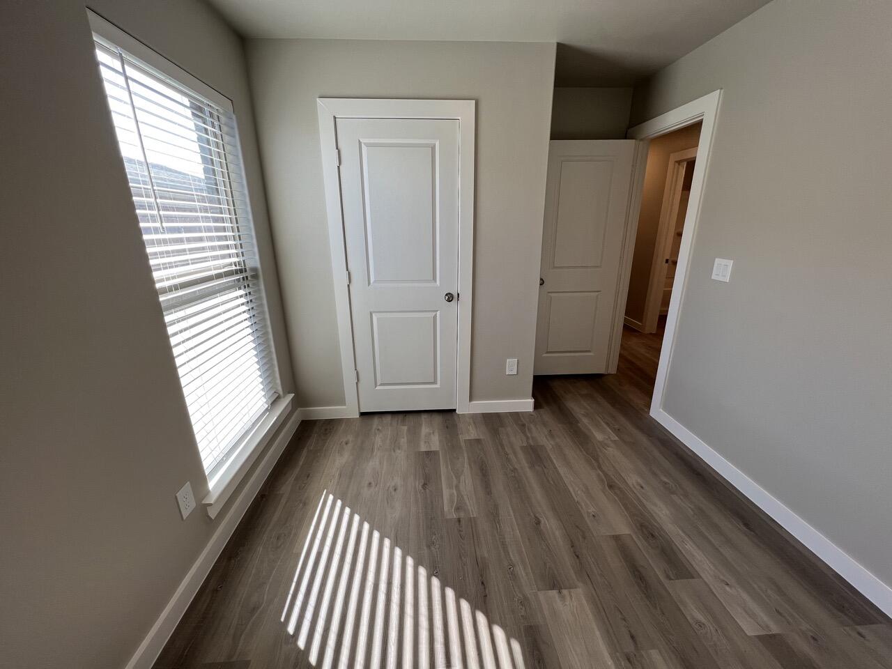 2009 Bryan Avenue, Unit a