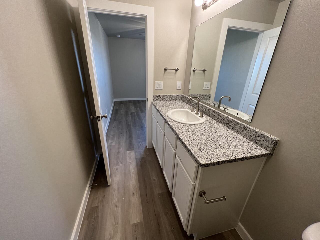 2009 Bryan Avenue, Unit a