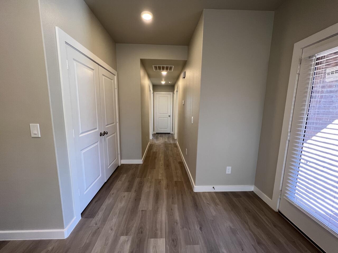 2009 Bryan Avenue, Unit a