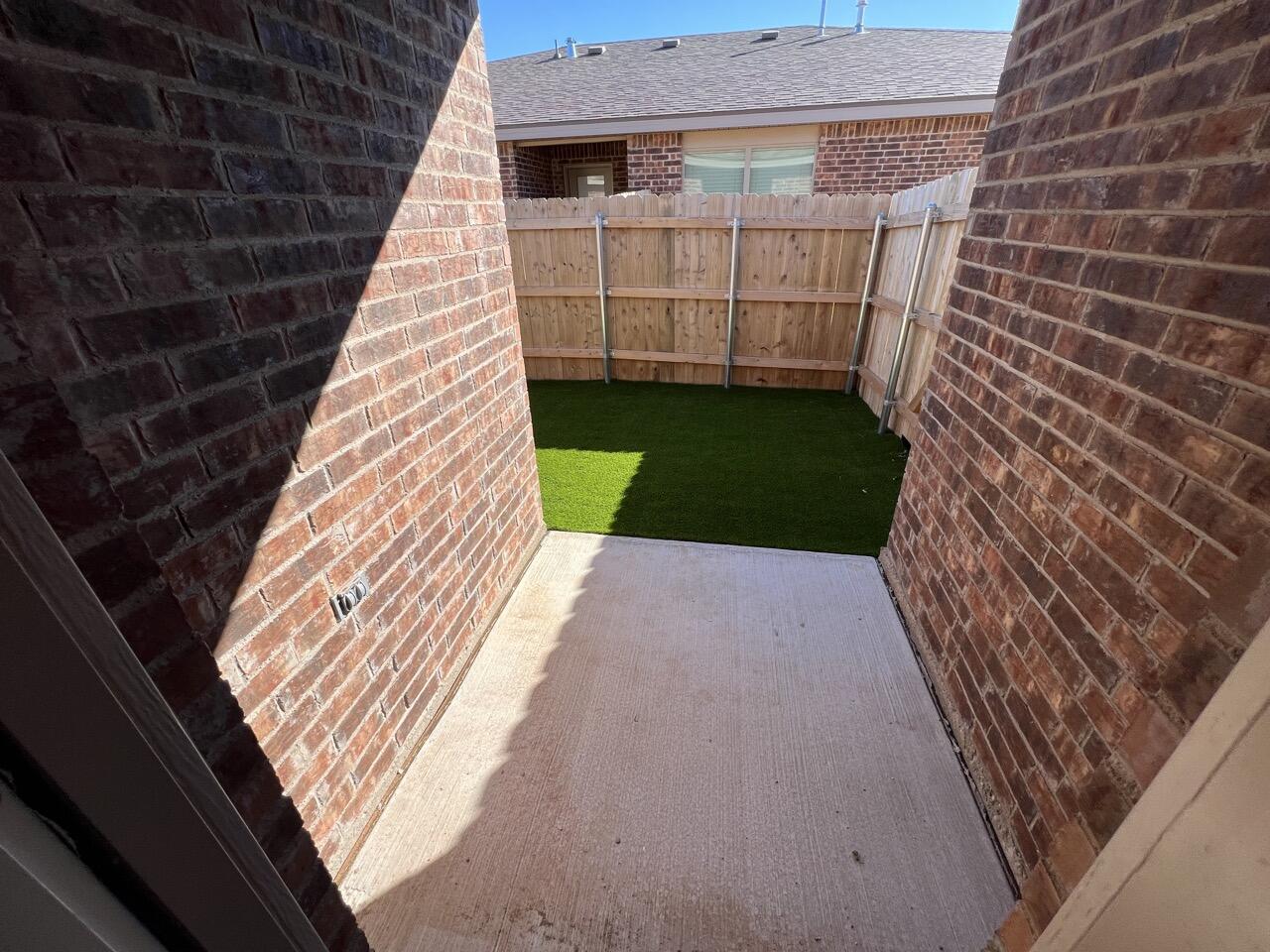 2009 Bryan Avenue, Unit a