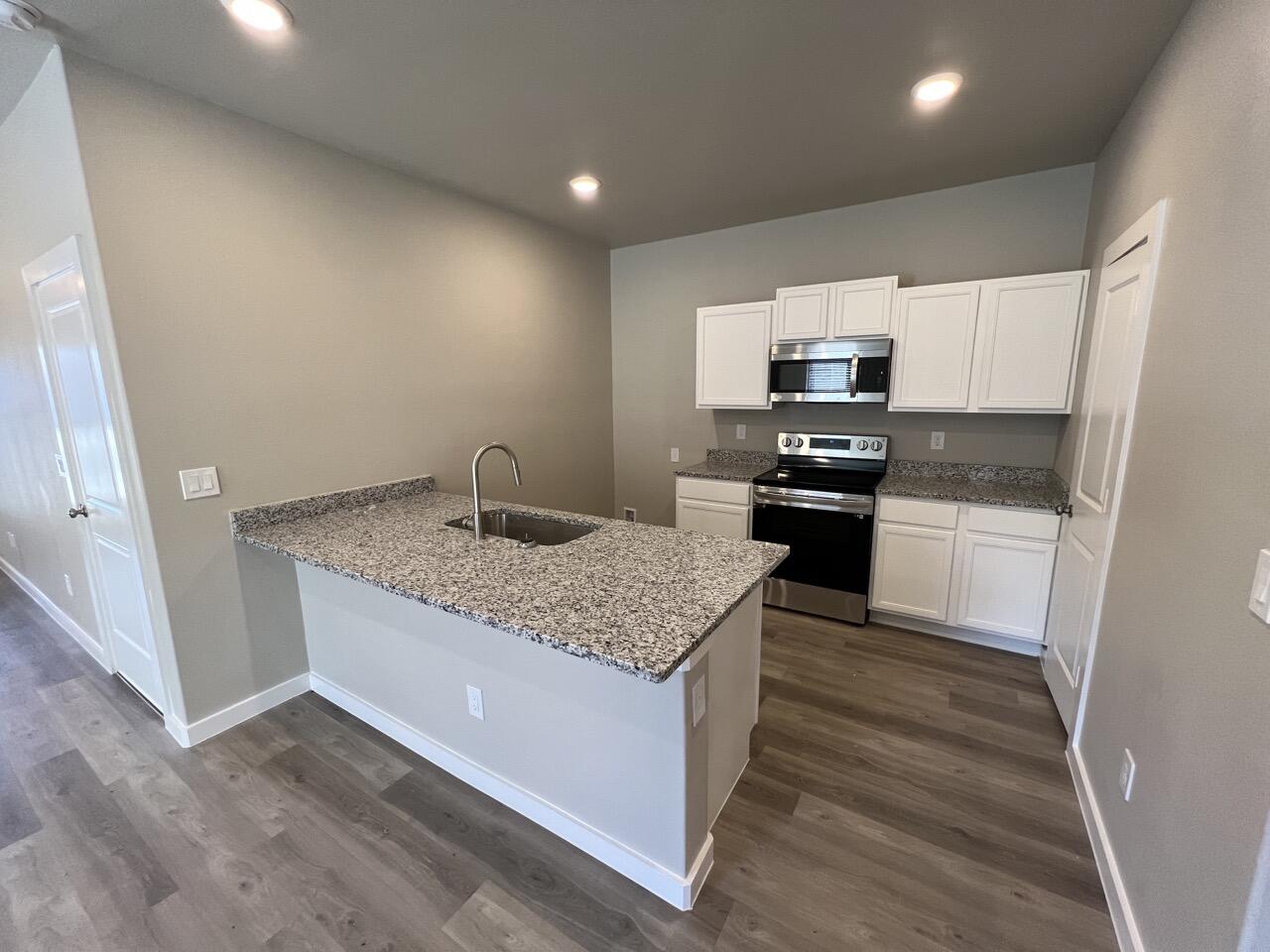 2009 Bryan Avenue, Unit a
