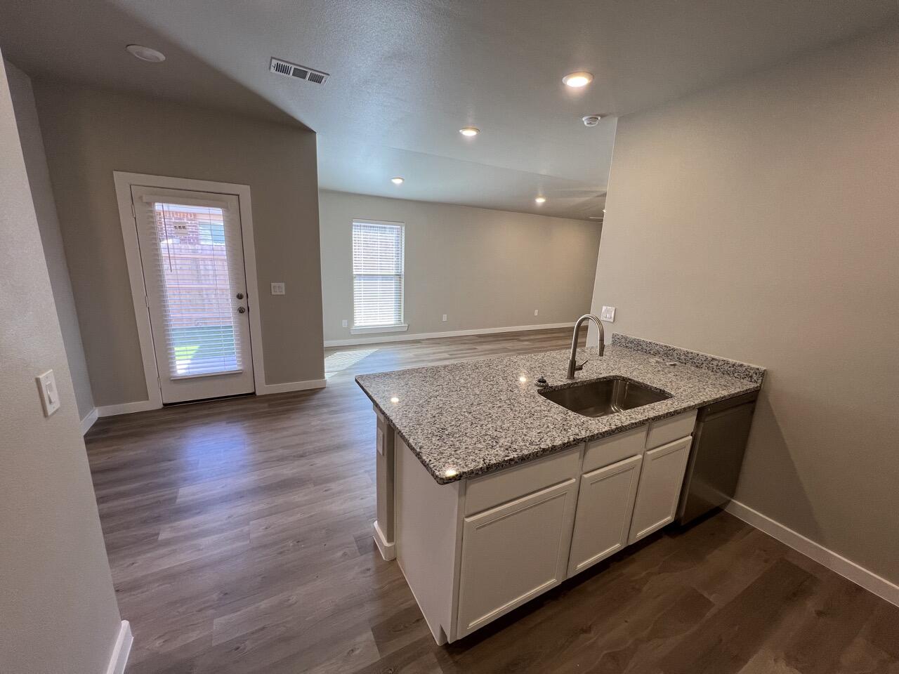 2009 Bryan Avenue, Unit a