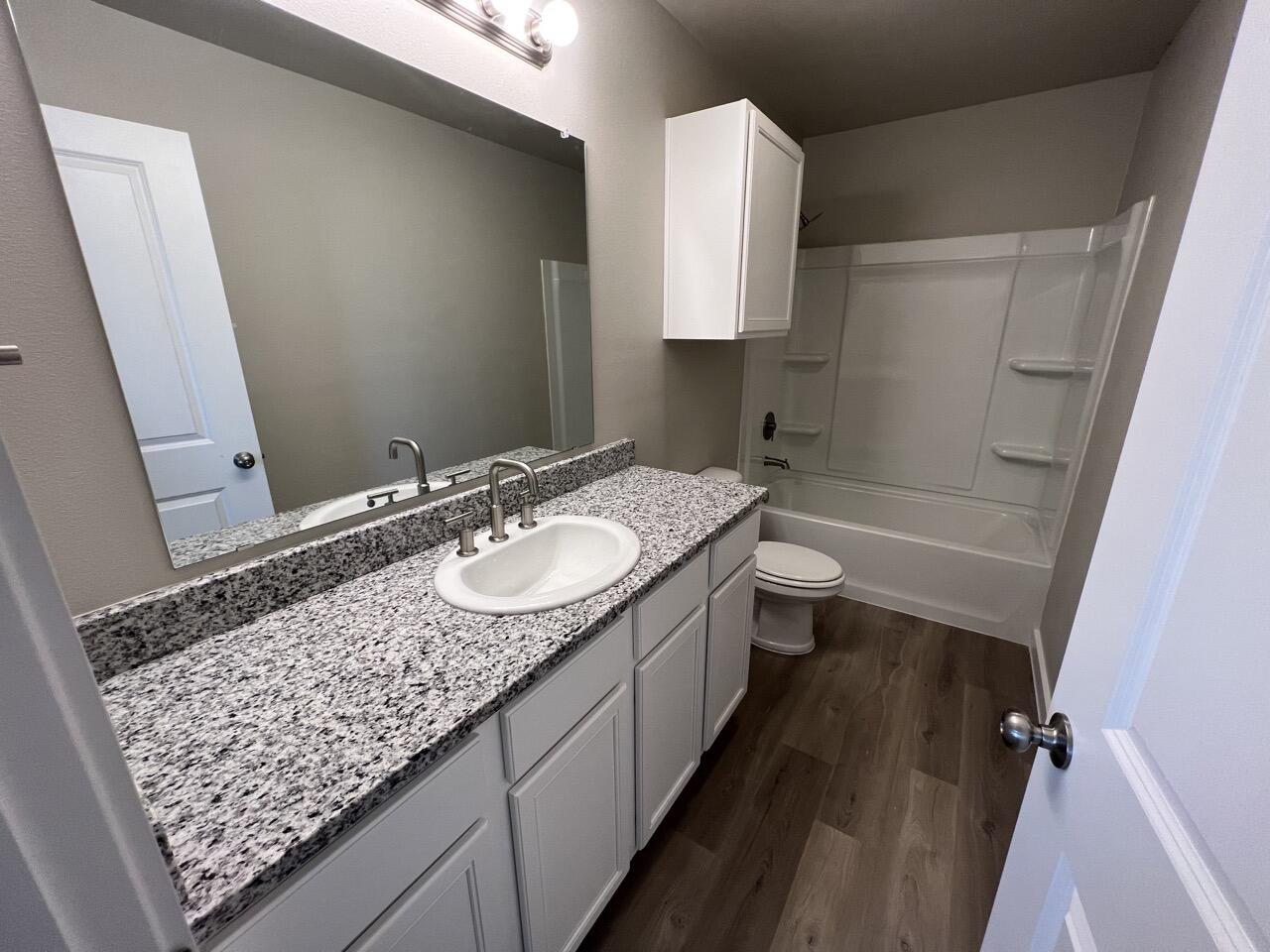 2009 Bryan Avenue, Unit a