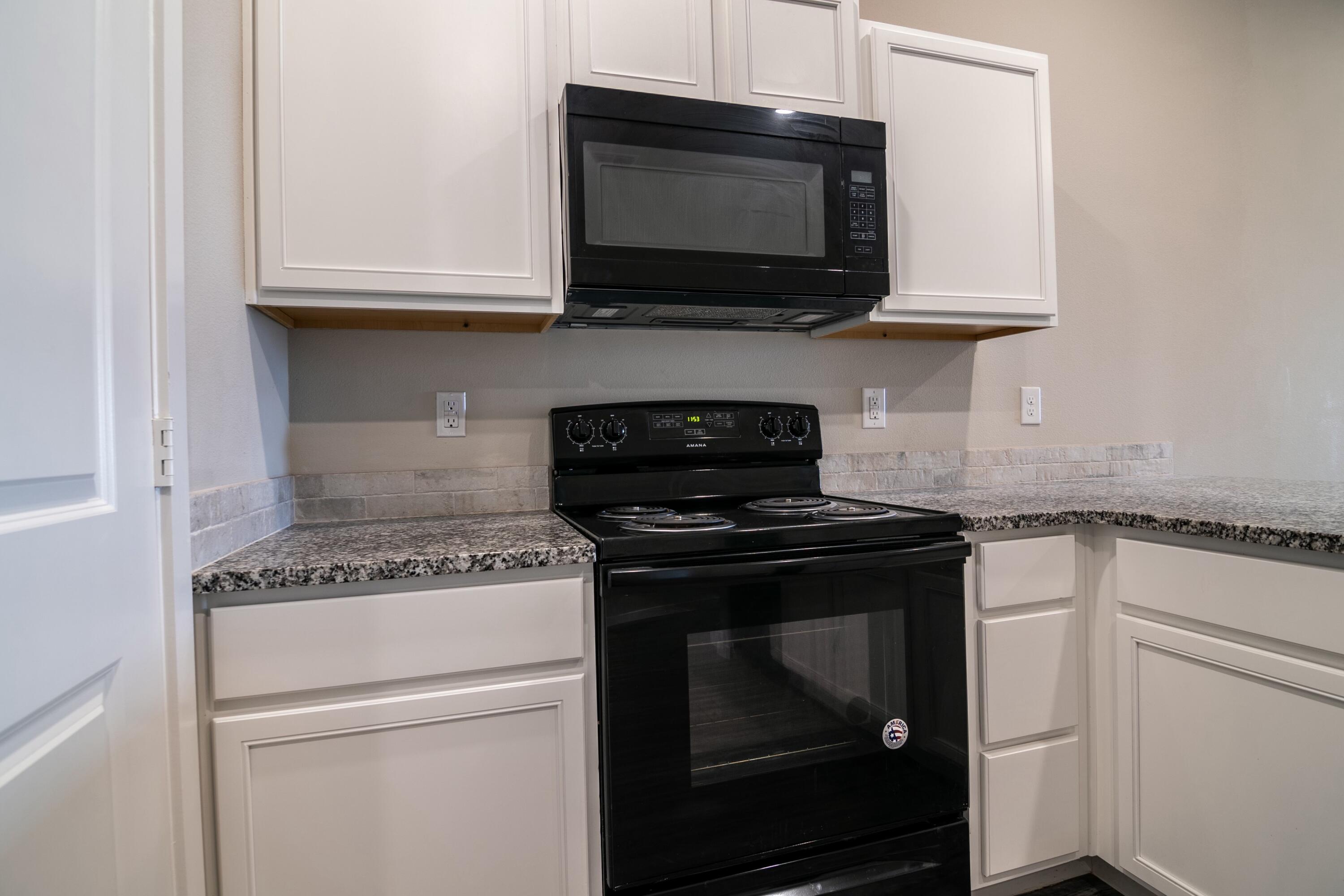 2107 N Avenue K, Unit B