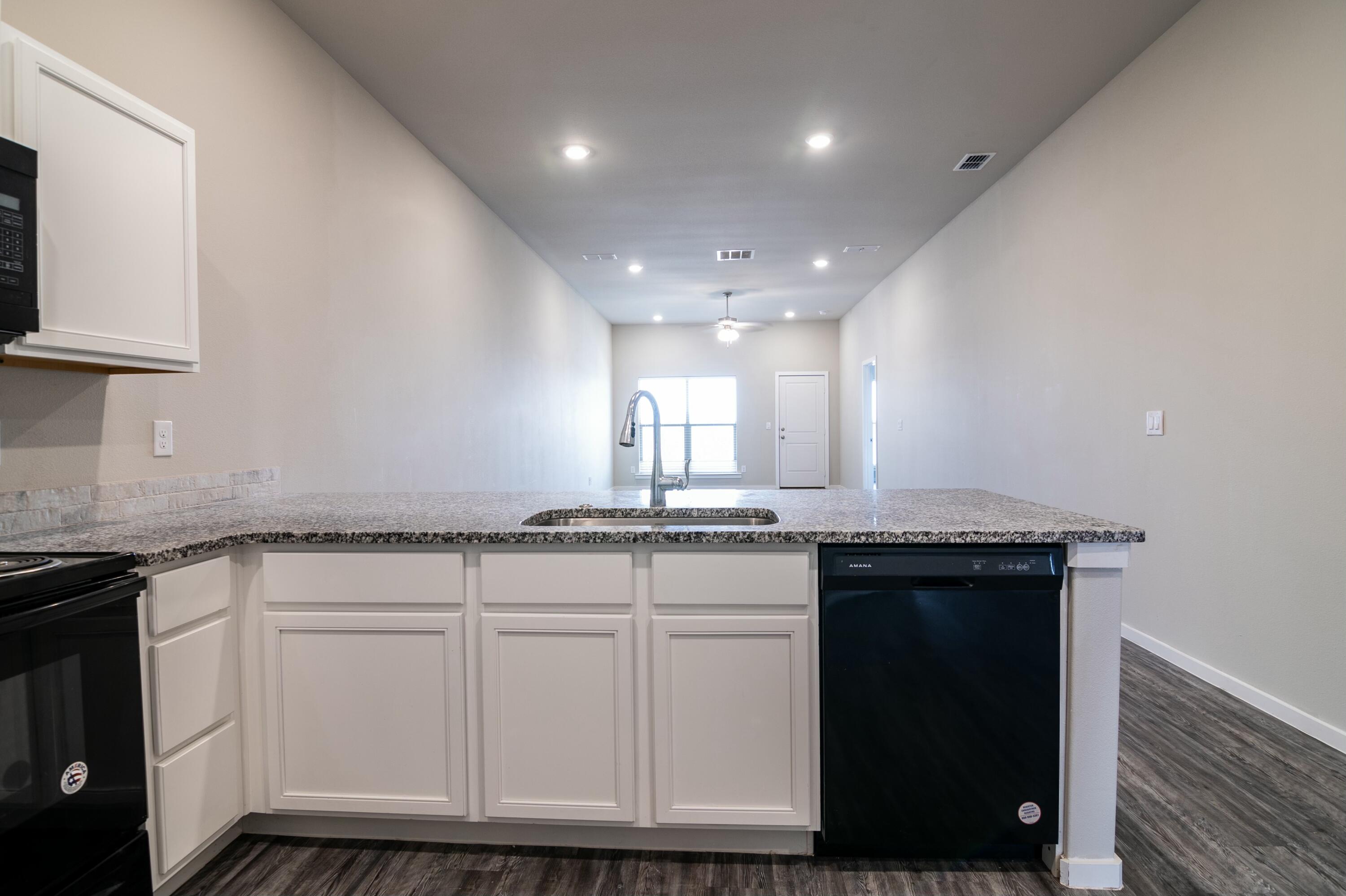 2107 N Avenue K, Unit B