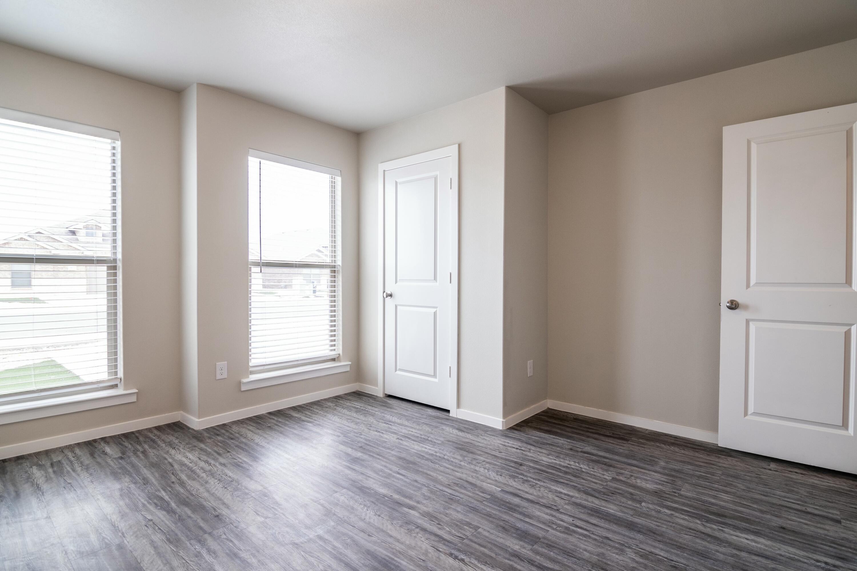 2107 N Avenue K, Unit B