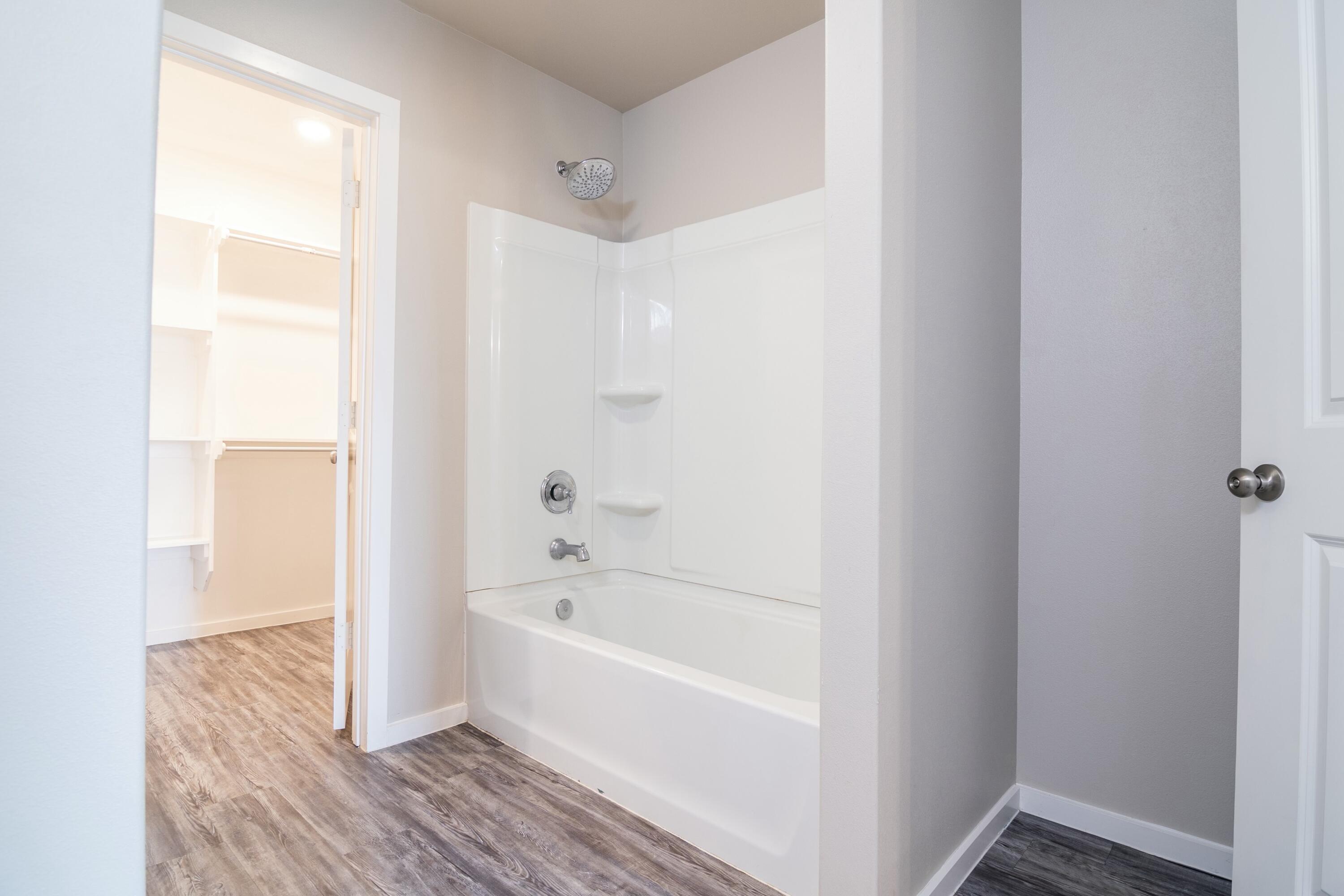 2107 N Avenue K, Unit B