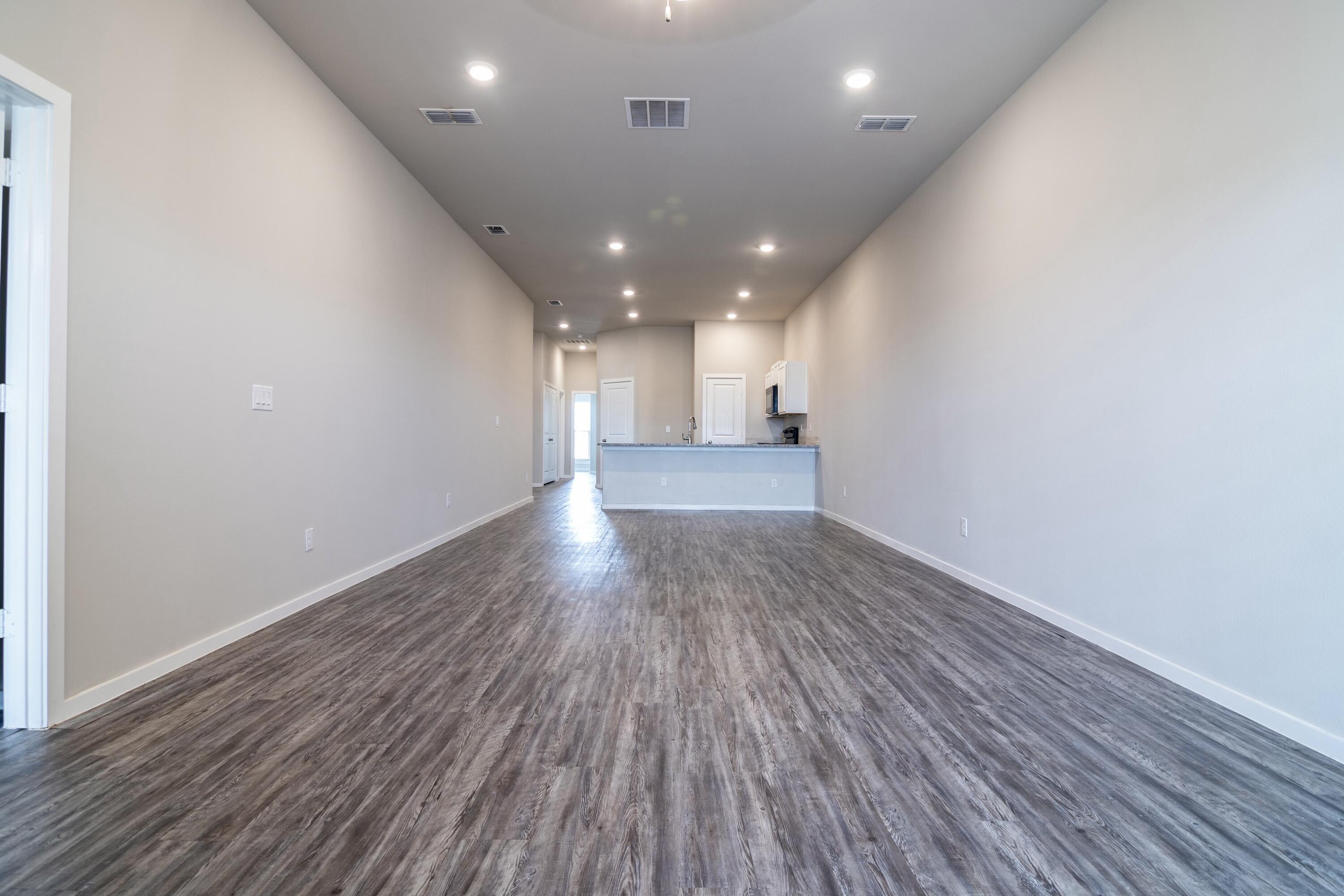 2107 N Avenue K, Unit B