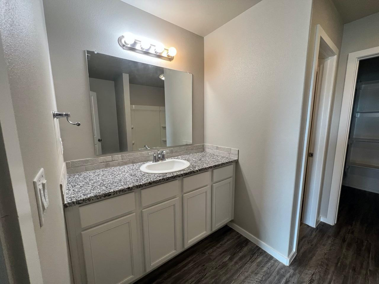 2125 N Texas Avenue, Unit B
