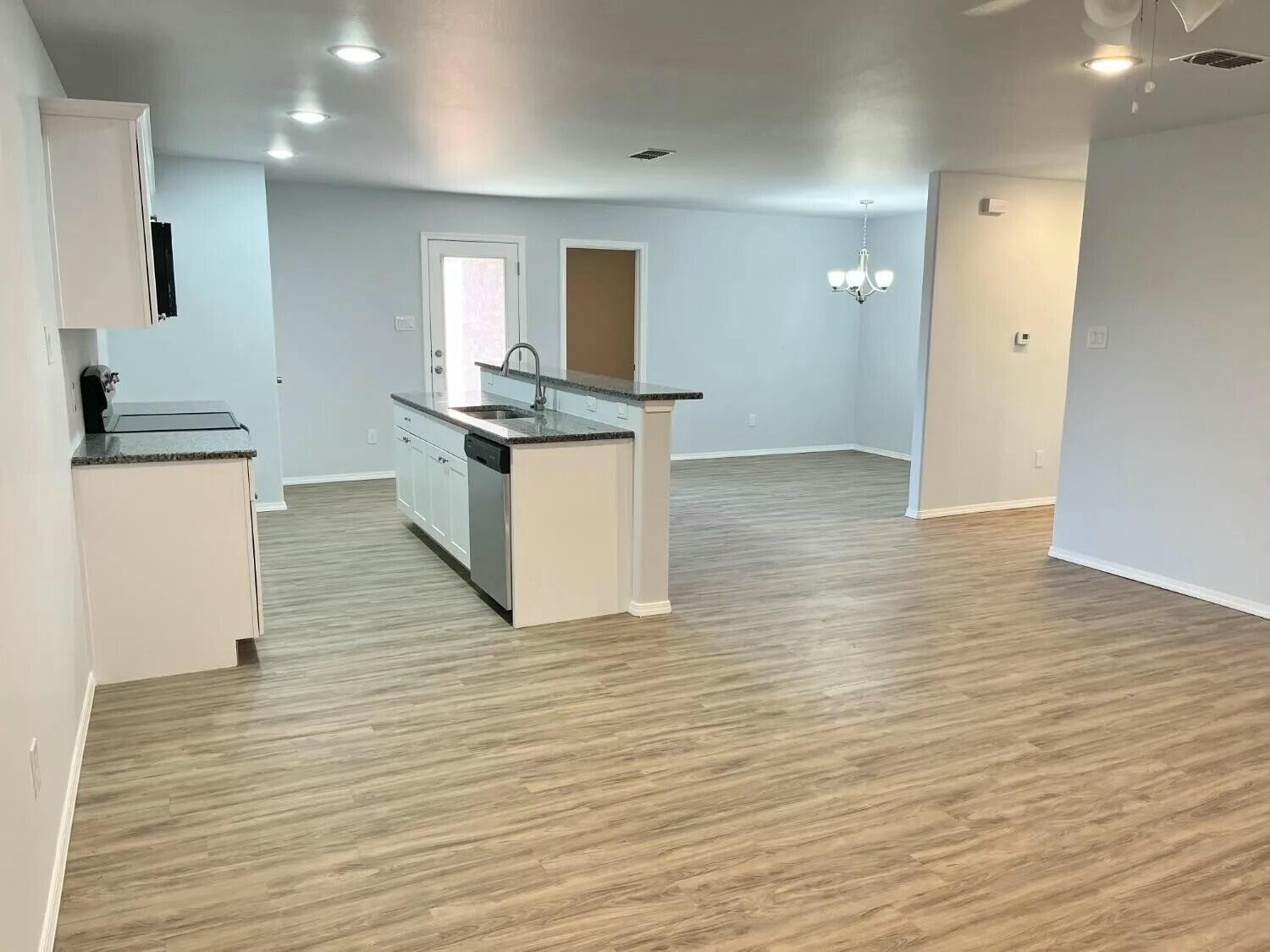 8419 10th Place, Lubbock