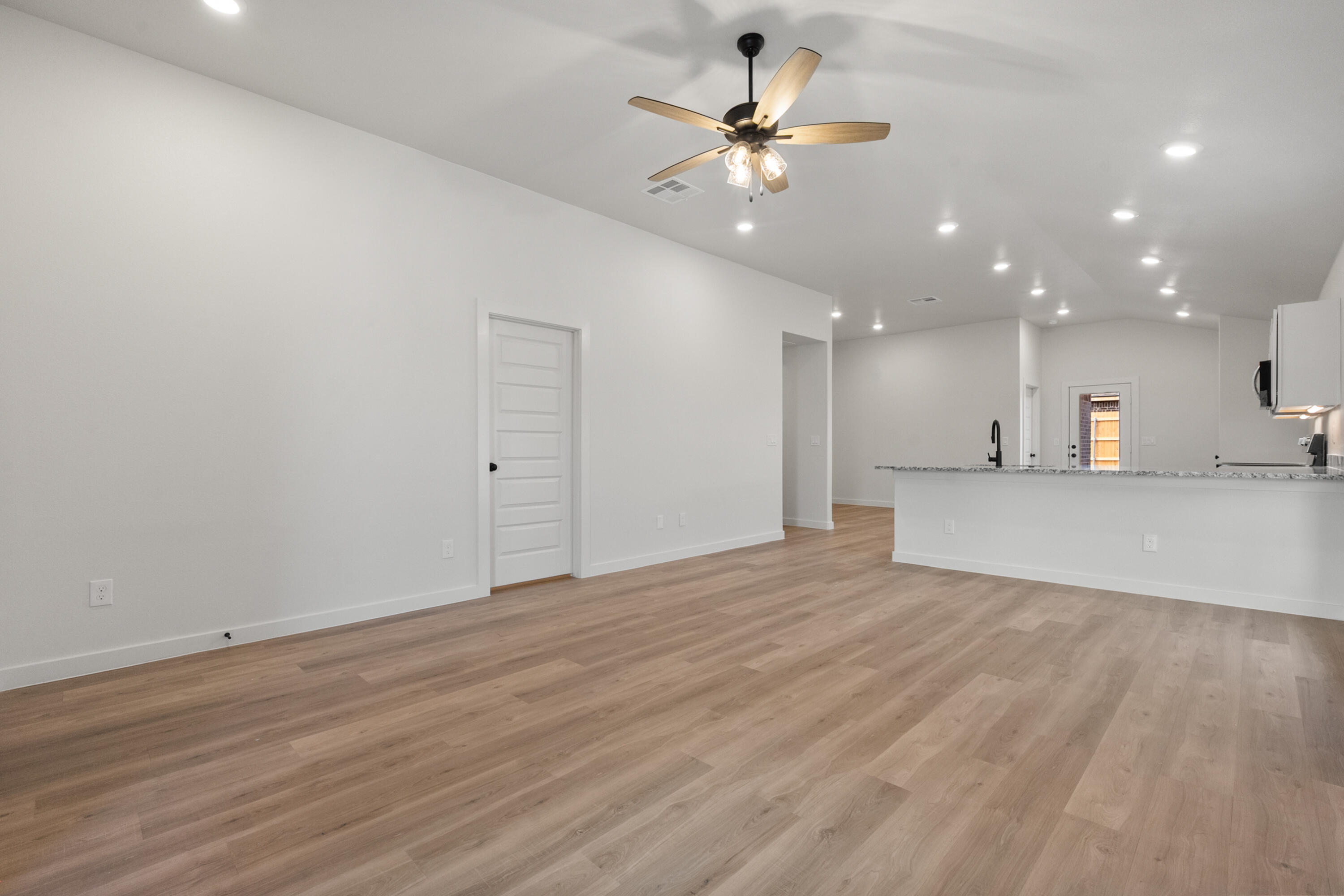 2025 Cottonwood Avenue